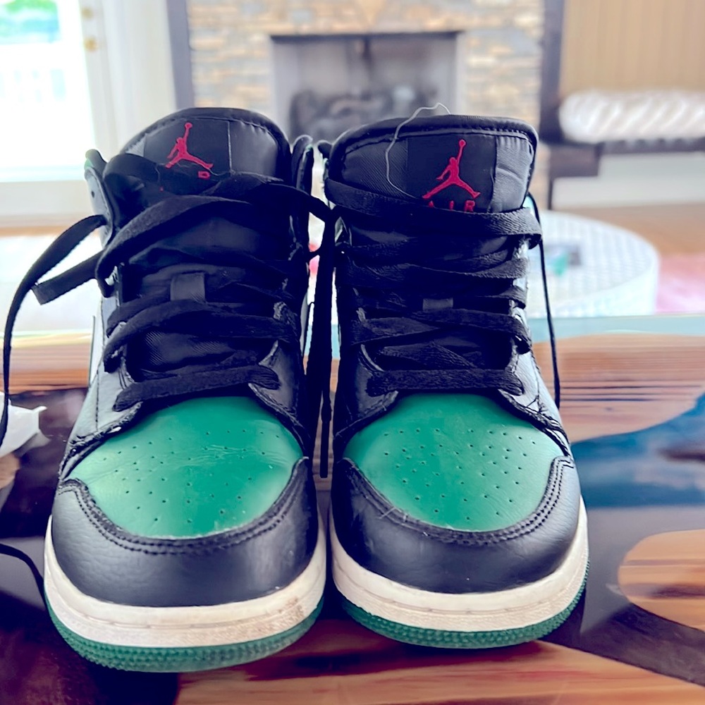 Jordan Mids Pine Green